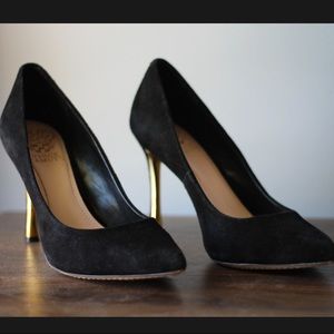 Vince camuto suede black pumps w/ gold heel